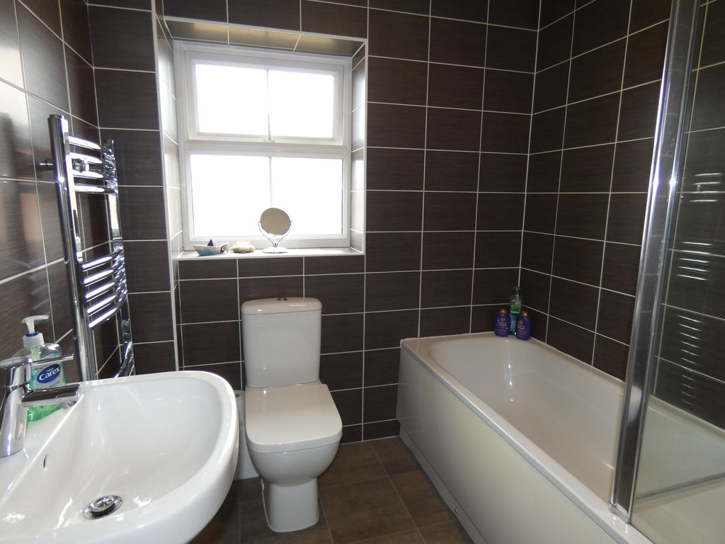 BATHROOM- click for photo gallery